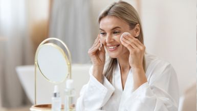 NAJEFIKASNIJA METODA ZA SKIDANJE ŠMINKE: Šta podrazumeva dvostruko čišćenje lica i zbog čega će vam ovaj savet koristiti?