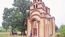 1596620662_Rekovacnova-crkva-u-KOmaranu-na-mestu-oskrnavljeneZ.-Gligorijevic.JPG