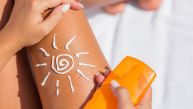 Шта значи број на креми за сунчање? Ево шта је заправо СПФ и како утиче на кожу 
