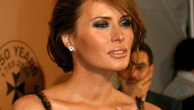 ISPLIVALE FOTOGRAFIJE MELANIJE TRAMP I NAJPOZNATIJEG PREDATORA DANAŠNJICE: Svet trese novi SKANDAL! (FOTO)