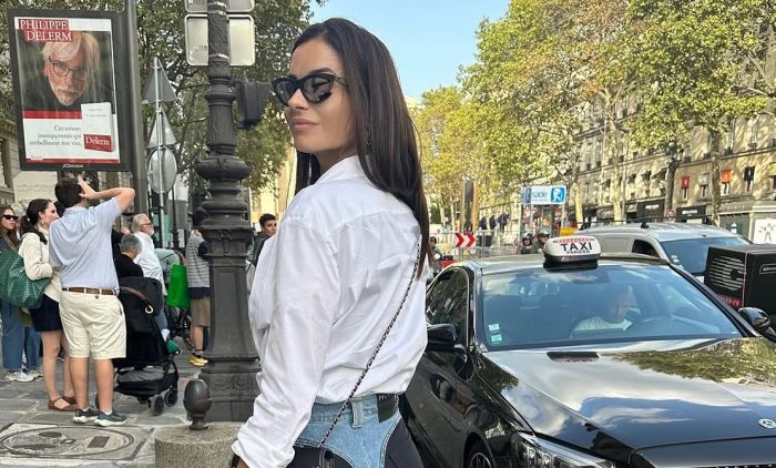 1784637417_Sunny-days-in-Paris.jpg