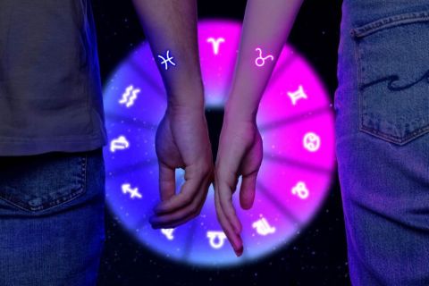 Horoskop U APRILU 2024 šalje pravu ljubav: Neće poštedeti ni zauzete
