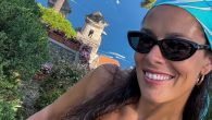 ANA IVANOVIĆ PRONAŠLA SAVRŠENU HALJINU ZA PAKLENE VRUĆINE: NJen stajling za dan u Ravelu je sva inspiracija koju tražite (FOTO)