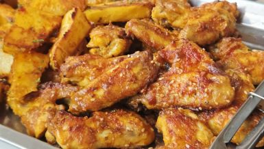 RUČAK KOJI RUŠI SVE REKORDE: Krilca iz rerne sa sirom i pavlakom – vrhunski specijalitet (RECEPT)