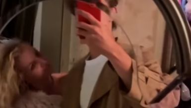 BRITNI SPIRS POSLE HAPŠENJA PONOVO ŠOKIRALA FANOVE: Snimala se dok se uvija oko sina i poslala svima poruku (VIDEO)