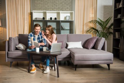 6 BOJA KOJE ĆE VAM UPROPASTITI DNEVNU SOBU: Nekada su bile popularne, ali su danas pogrešan izbor 