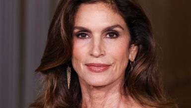 JUTARNJI RITUAL SINDI KRAFORD ŠOKIRAO SVET: Izavala negativne komentare javnosti (VIDEO)