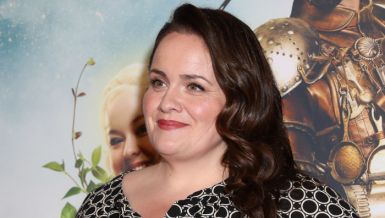 SLAVNA GLUMICA IMA 40 GODINA I NIKADA NIJE BILA U VEZI: Uvek je znala da je drugačija, nije se uklapala, a onda je shvatila zašto