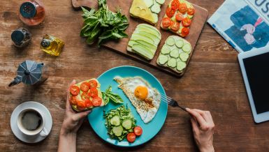 4 јутарње навике које ће вам помоћи да смршате: Нутриционисти их сматрају базом 