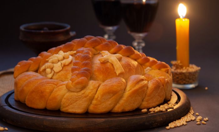 1793192384_serbian-slava-cake-wheat-candle-Depositphotos_536029576_S.jpg