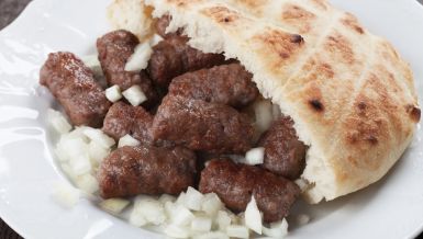 ОД БАЛКАНА ДО СВЕТСКИХ МЕТРОПОЛА: Како су ћевапи постали популарни у целом свету?