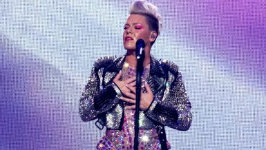 POZNATA PEVAČICA HOSPITALIZOVANA ZA NOVU GODINU:  \