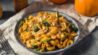 PASTA SA BUNDEVOM ZA JESENJI RUČAK: Neobični sos koji odlično ide uz testeninu 