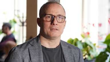 МАЈКА МИЛОША ТИМОТИЈЕВИЋА УМРЛА ОД ОПАКЕ БОЛЕСТИ: Све је почело када је имала 28 година, а убрзо након тога је пала у кревет и била непокретна до смрти