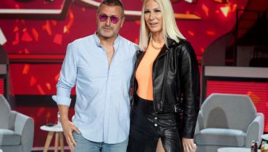 ОГЛАСИЛА СЕ ВЕСНА ЂОГАНИ НАКОН ВЕСТИ ДА СЕ РАЗВОДИ ОД ЂОЛЕТА: \