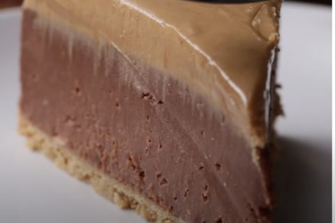 Kremasti ČIZKEJK: Obogaćen čokoladom i puterom od kikirikija (VIDEO)