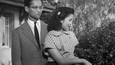 PROSLAVILA JE TAJLANDSKU SVILU ŠIROM PLANETE, O NJENOM STILU SE I DAN DANAS PRIČA: Životna priča najlepše kraljice na svetu 