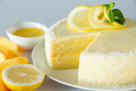 Limun torta za lepe dane koji su pred nama: Osvežavajuća je i ukusna 