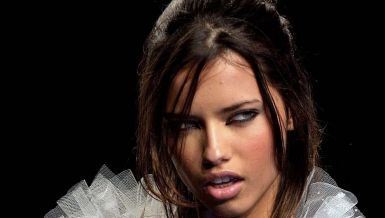 СРБИ ЈЕ ОБОЖАВАЈУ, ТУРЦИ ЈЕ ПРОГЛАСИЛИ ПРЕЉУБНИЦОМ: Важила је за \