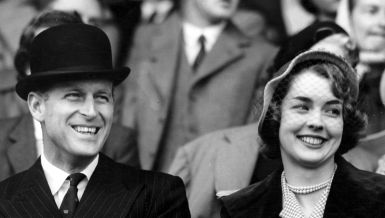 ЗАВЕО КРАЉИЦУ КАДА ЈЕ БИЛА КЛИНКА, ВАРАО ЈЕ ЦЕЛОГ ЖИВОТА: Отишао од трудне жене да би живео раскалашан живот, медији пратили сваки његов корак