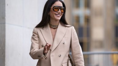 ТАМАРА КАЛИНИЋ НА НЕДЕЉИ МОДЕ У ПАРИЗУ: Појавила се у фармеркама и показала како ћемо их носити на пролеће (ФОТО) 