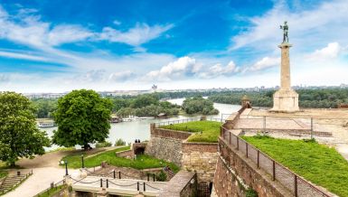 МЕДВЕДИЦА ДУЊА ИЗАШЛА ИЗ ЈАЗБИНЕ: Ево шта то значи када се деси на Сретење - да ли нам стиже пролеће? 