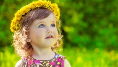 6 ZANIMLJIVOSTI O PROLEĆNIM BEBAMA: Šta ih čini tako posebnim? 