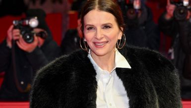 ЖИВОТ ОБОЖАВАНЕ ФРАНЦУСКЕ ГЛУМИЦЕ ЈЕ БИО ТЕЖАК: Родитељи су је напустили када је имала само четири године (ФОТО)