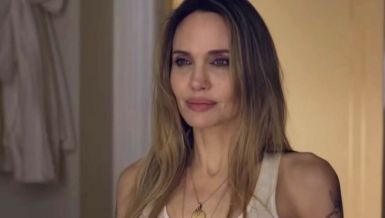 ANĐELINA DžOLI RASPRODAJE SVU SVOJU IMOVINU: Da li je glumica u škripcu sa novcem ili je nešto drugo u pitanju?