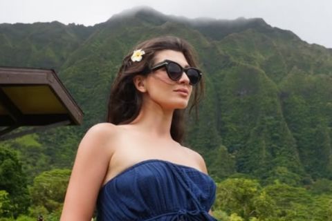 NAŠA GLUMICA ČEKA DRUGO DETE SA SLAVNIM AMERIKANCEM: Otišla na Havaje, pa otkrila pol bebe (FOTO)
