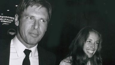 ОВАЈ ГЛУМАЦ ИМ ЈЕ ПОСЛУЖИО КАО АЛИБИ ДОК СУ СЕ КРИШОМ ВИЂАЛИ: Како је Харисон Форд крио две деценије млађу љубавницу од јавности? (ФОТО)