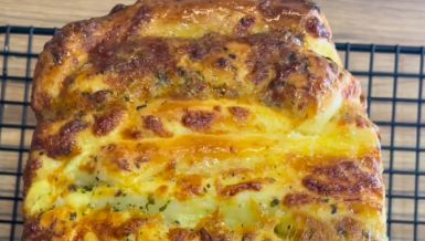 Hleb sa belim lukom kakav nikad niste probali: Pravi se čas i potpisujemo - ne postoji bolji! (RECEPT)