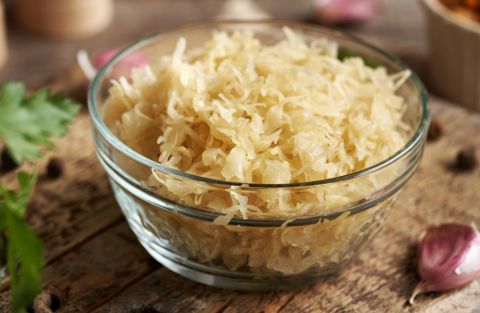 1793279035_fermented-cabbage-sauerkraut-glass-bowl-Depositphotos_787396796_S.jpg