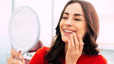 TRIK ŠMINKERA ZA VIZUELNO PUNIJE USNE: Uz ovo vam korekcije nisu potrebne 