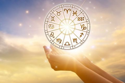 PUN MESEC U STRELCU 23. MAJA DONOSI VELIKE PROMENE: 3 horoskopska znaka biće najviše njime pogođena