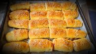HRSKAVE KIFLICE SA ŠUNKOM I SIROM: Korak po korak do peciva kao iz pekare (VIDEO)