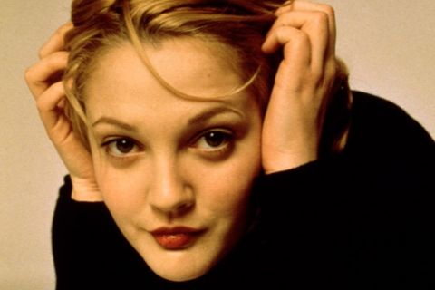 SLAVNE MAME POKRENULE VIRALNI TREND NA DRUŠTVENIM MREŽAMA: "Mama, kakva si ti bila u 90-ima?" (VIDEO)