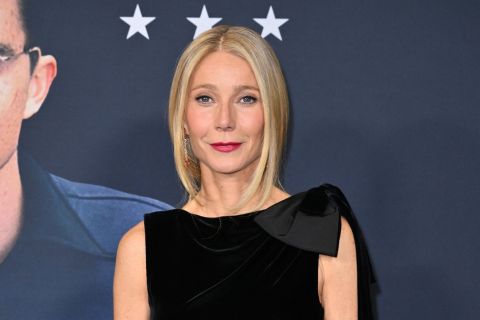 GVINET PALTROU PRESTAJE DA SE FARBA: Seda kosa je nova plava 