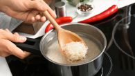 Koja je idealna mera vode za kuvanje pirinča? Računa se vrlo jednostavno 