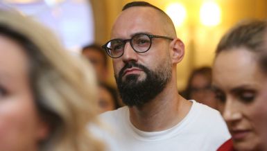 ПОКАЗАО ЛИЦЕ БЕЗ КОСЕ И БРАДЕ: Марко Луис открио детаље здравствене борбе која му је променила живот  (ФОТО)