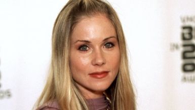 ИСПОВЕСТ ГЛУМИЦЕ О НАСИЛНОЈ ВЕЗИ КОЈА СЕ ЗАВРШИЛА АБОРТУСОМ КАДА ЈЕ ИМАЛА 19 ГОДИНА: \