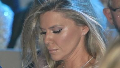 MELINA NAPRAVILA HAOS ULUSKUZNOJ RADNJI: Pitala ga je da li zna ko je ona i koliko je novca ostavila kod njih u buticima!