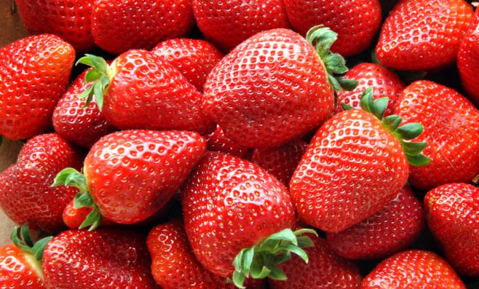 Kako da izaberete najukusnije jagode: Tajna je u boji, mirisu i peteljkama