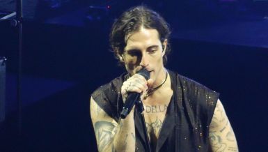 ZGODNI ITALIJAN ZA KOJIM LUDUJE POLA PLANETE SE VERIO: Upoznao je pre tri godine, osvanuo verenički prsten! (FOTO)