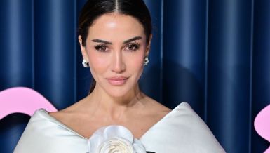 ПРЕЛЕПА СРПКИЊА ПОКОРИЛА ЛОНДОН: Сви кажу да је наследница Монике Белучи, а хаљина коју је одабрала је чиста десетка!