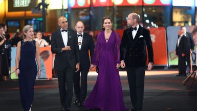 ДА ЛИ ЈЕ ОВО ЊЕНО НАЈБОЉЕ ИЗДАЊЕ ДО САДА? Кејт Мидлтон на премијери филма Тома Круза блистала у хаљини од које застаје дах (ФОТО) 