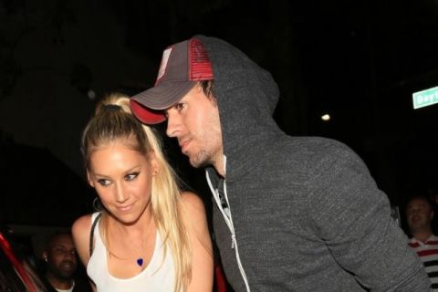 ANA KURNJIKOVA SE POJAVILA PRVI PUT U JAVNOSTI NAKON ČETVRTOG POROĐAJA: Ovako danas izgleda nekad najlepša teniserka sveta 