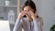 Trljanje očiju može biti opasno: Četiri razloga zašto bi to trebalo da prestanete da radite