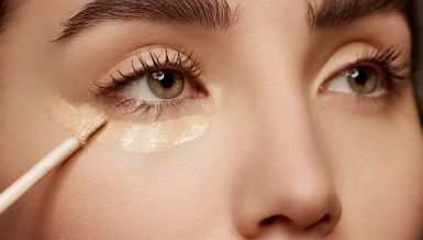 ШМИНКЕРИ КАЖУ ДА ВЕЋИНА ПРВИ ЈЕДНУ ГРЕШКУ СА КОРЕКТОРОМ: Због тога изгледамо старије него што јесмо (ВИДЕО)