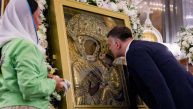 КАКО СЕ ПРАВИЛНО ЦЕЛИВА ИКОНА: Многи верници праве велику грешку